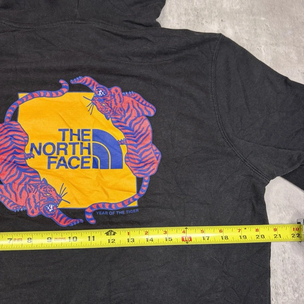 The North Face Sweater Hoodie Mens Medium Black Year Of The Tiger Back Graphic